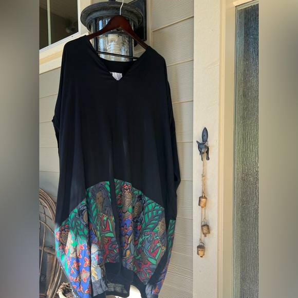 Midi Viscose Caftan Dress or Cover-up-Gorgeous Feminine Detail . Like New! - Picture 3 of 4